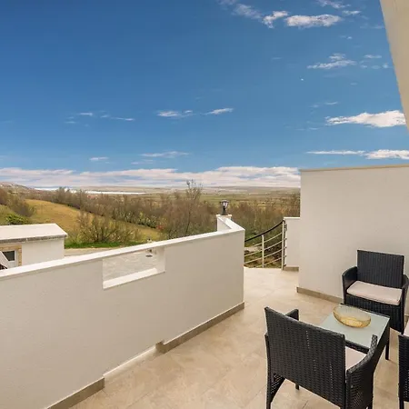 Opg Dragoslavic Apartmán *